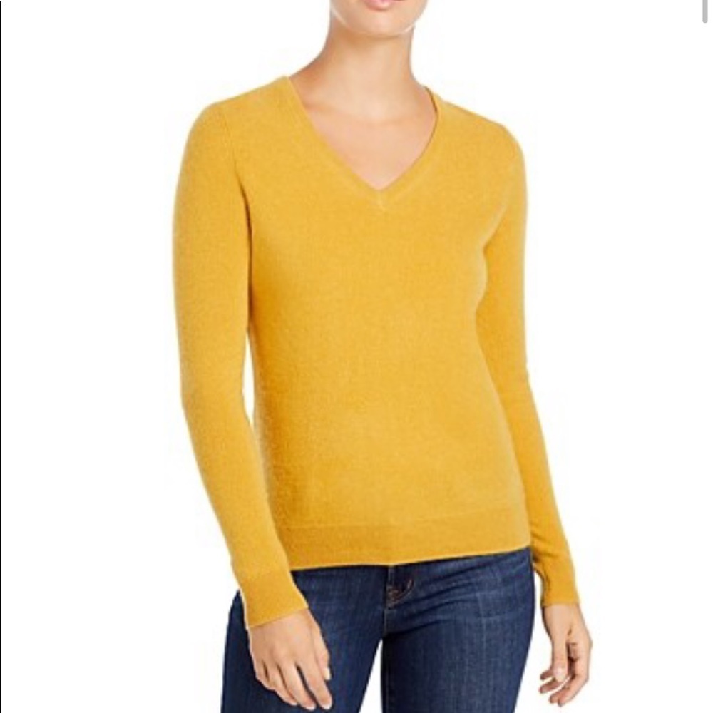 GALERIES LAFAYETTE Paris 100% Cashmere V Neck Sweater Top Soft Cozy Knit Light M